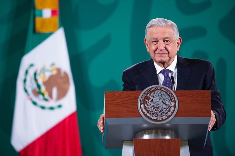 López Obrador pide al Congreso aprobar la Ley Minera a más tardar el martes