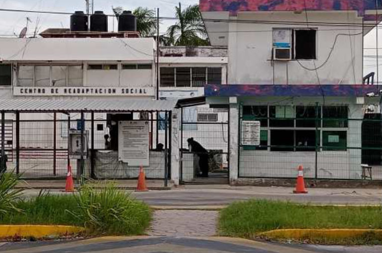 Destituyen al alcaide del Cereso de Chetumal a dos semanas del asesinato de un reo