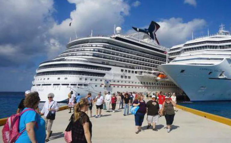 Cruceros en el Caribe Mexicano permitirán reactivación económica: Sectur