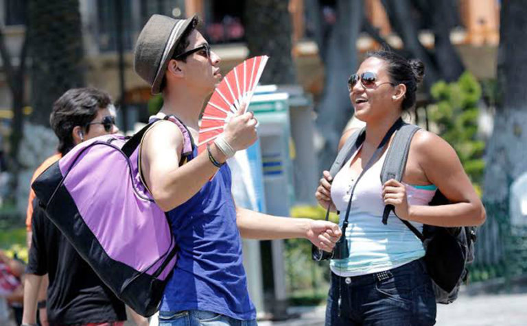 Península de Yucatán prevalece con ambiente muy caluroso