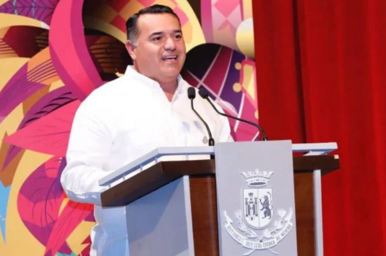 Renán Barrera inaugura el Primer Encuentro Internacional de Carnavales