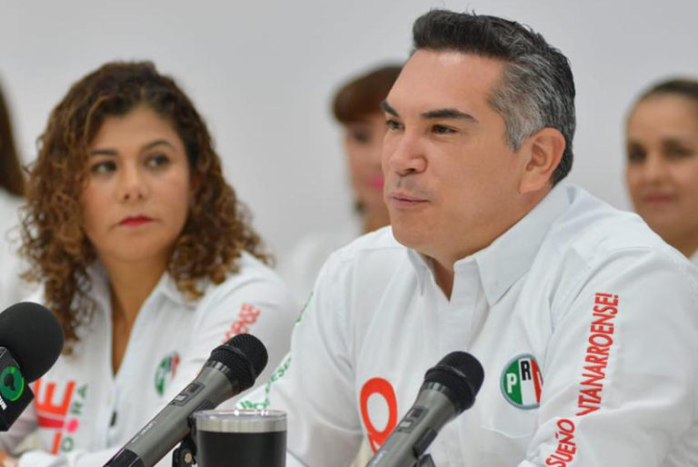 Líder del PRI pide al gobierno federal sacar los recursos públicos de las campañas