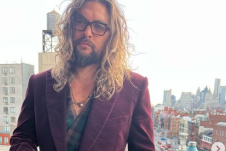 Jason Momoa se disculpa tras tomarse fotos en la Capilla Sixtina