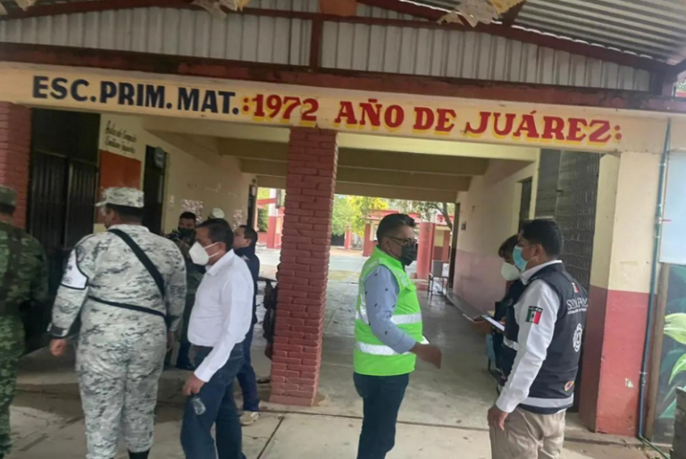 Habilitan 203 refugios por huracán Agatha en Oaxaca