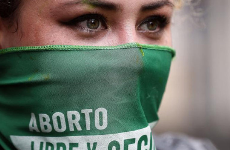 Corte avala aborto en mujeres mayores de 12 años víctimas de abuso sexual