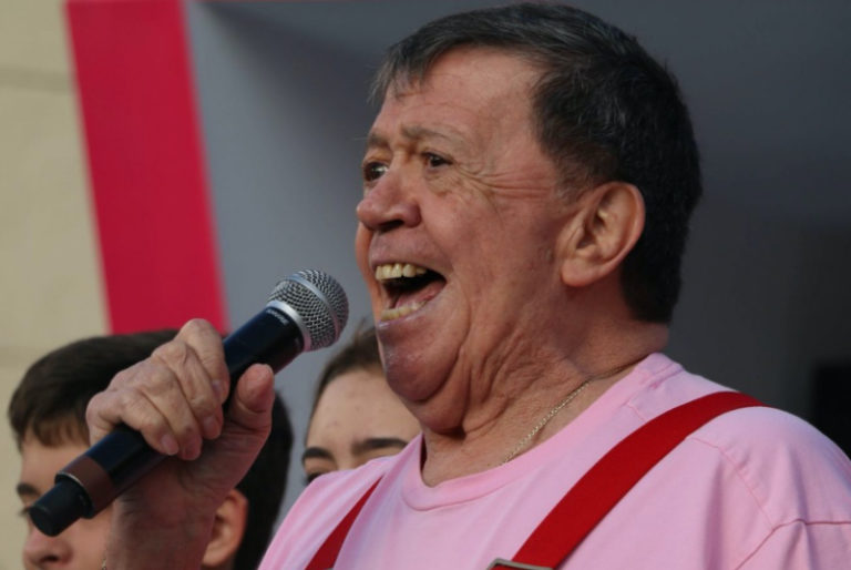  “Chabelo” revela que tuvo cáncer, pero ya lo superó