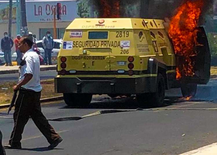 Se incendia camión de Cometra en Chetumal