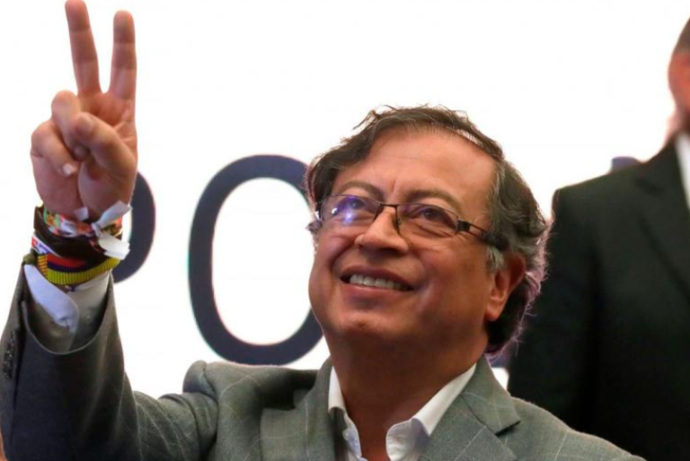 Gustavo Petro, exguerrillero, gana  en su tercer intento las elecciones presidenciales en Colombia