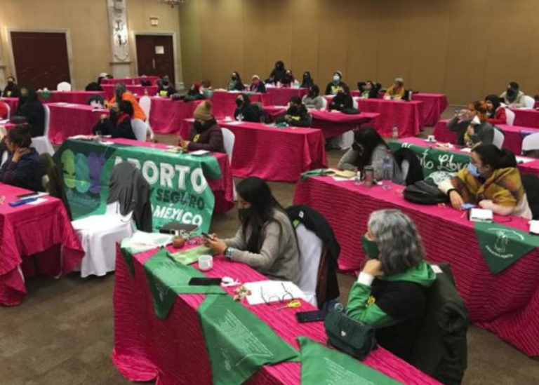 Mexicanas ayudan a abortar a mujeres en Estados Unidos