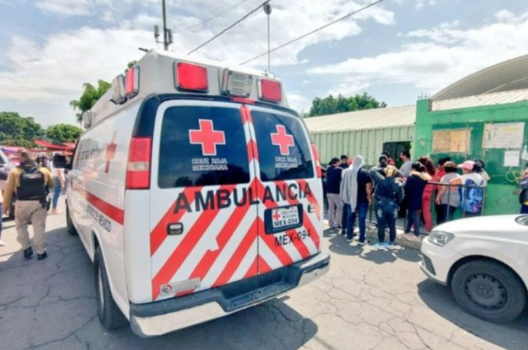 Reportan 42 estudiantes intoxicados tras fumar mariguana en Edomex; 13 se hallan en el hospital