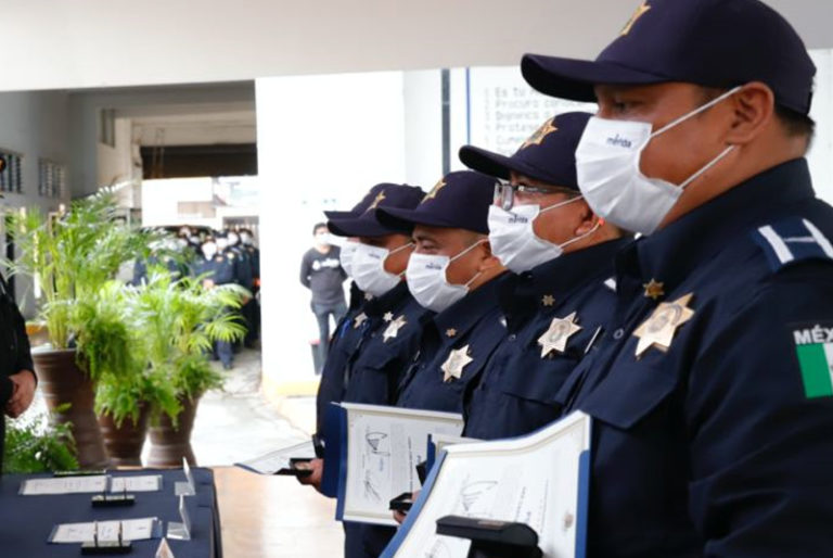 Alcalde de Mérida reconoce el compromiso de elementos de seguridad municipal