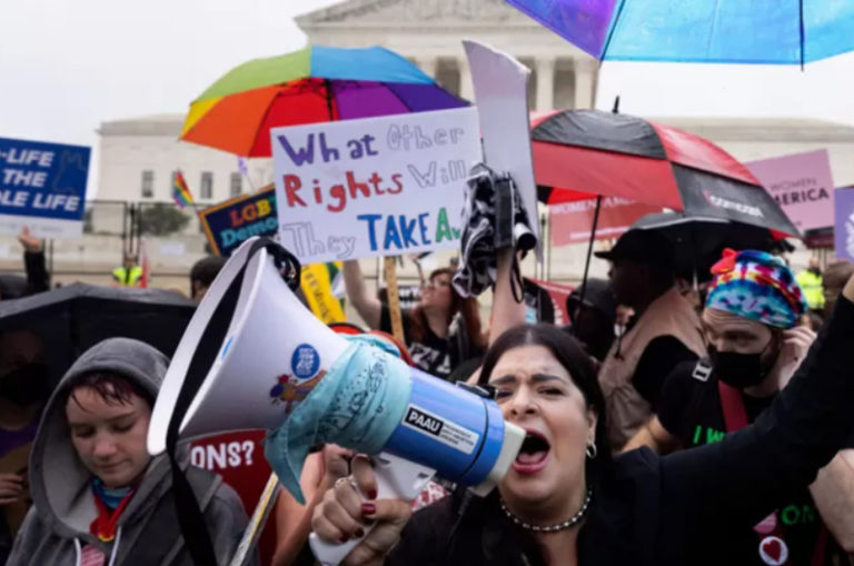 Corte Suprema deroga Roe vs. Wade y elimina el derecho constitucional a la interrupción del embarazo en EU