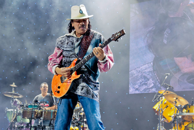 Carlos Santana se desvanece en pleno concierto en Michigan; revelan cuál es su estado de salud