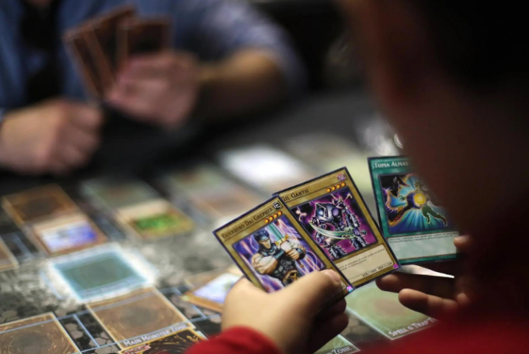 Hallan muerto al japonés Kazuki Takahashi, creador de “Yu-Gi-Oh!”