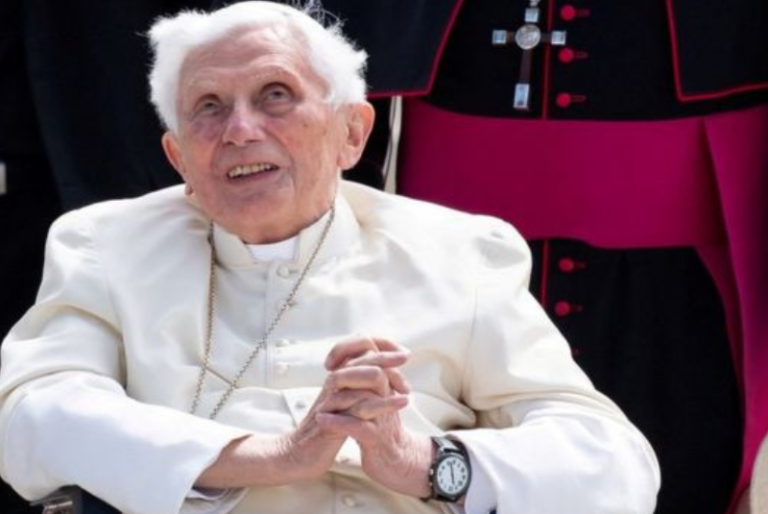 Cuenta falsa de Twitter reporta muerte del papa emérito Benedicto XVI; Vaticano aún no confirma