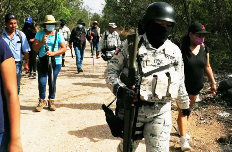 Colectivo “Verdad, Memoria y Justicia” entrega a la Segob 21 carpetas de desaparecidos en Quintana Roo