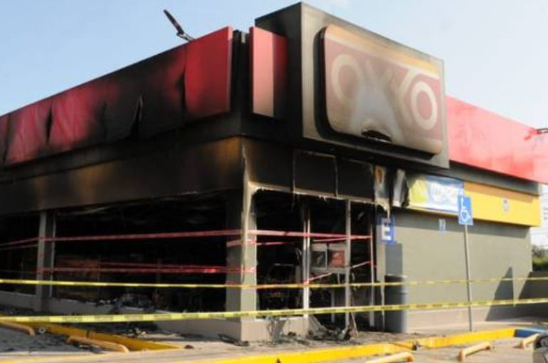 Oxxo reporta 25 tiendas incendiadas en Guanajuato