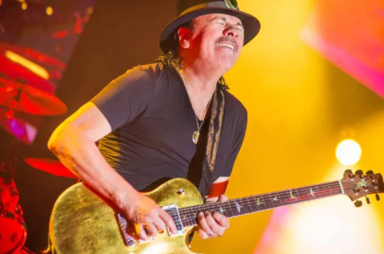 Carlos Santana pospondrá algunos conciertos tras desmayarse en el escenario