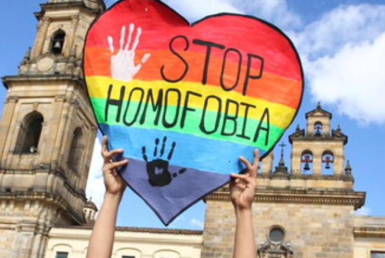 Campeche: Exigen cierre del bar Odisea por presunto caso de homofobia