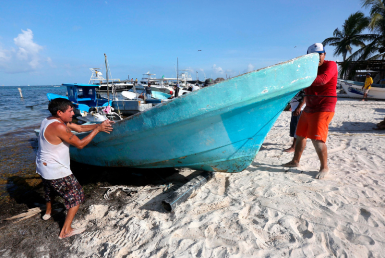 Habrá  cierre de puertos en Yucatán por Onda Tropical número 23