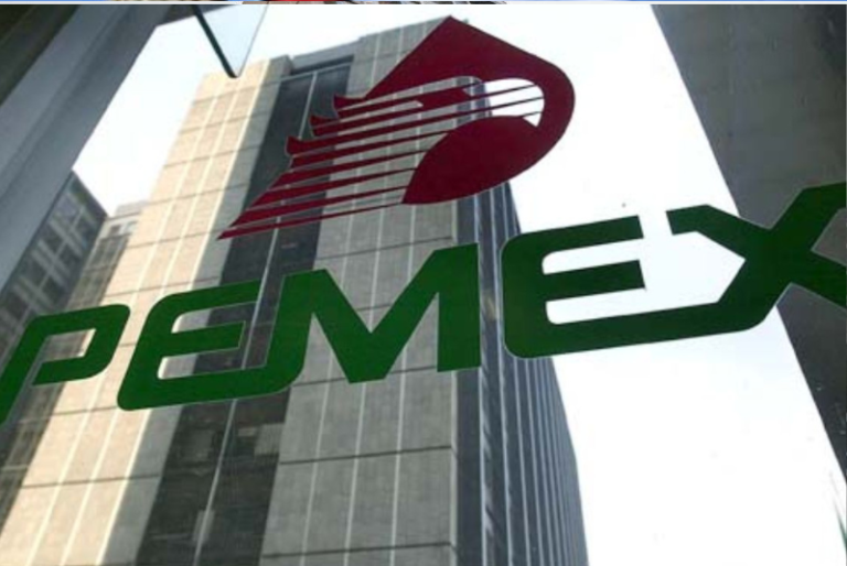 PEMEX y STPRM acuerdan incremento de 4 por ciento al salario