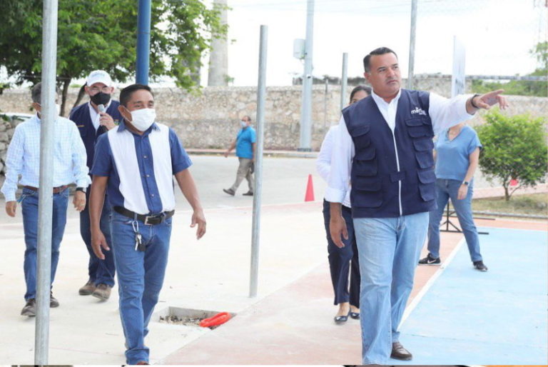 Ayuntamiento invierte en la rehabilitación de parques en comisarías de Mérida