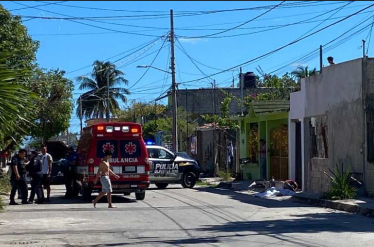 Asesinan a una mujer en motocicleta en la Región 221 de Cancún