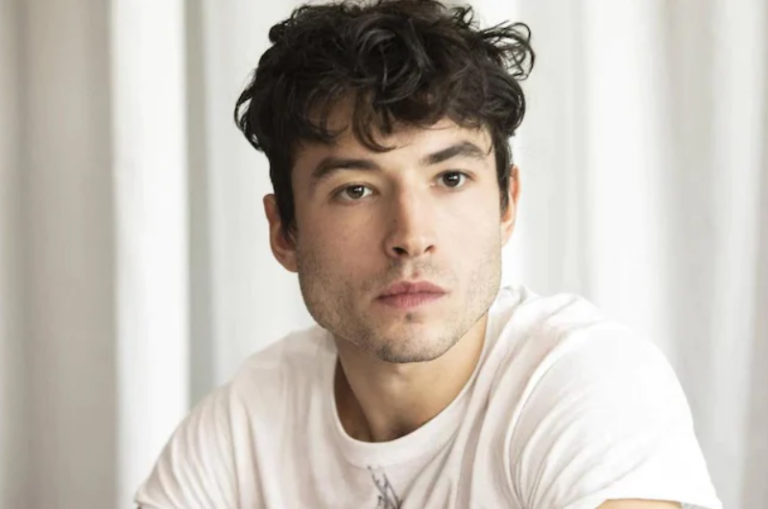 Ezra Miller se somete a tratamiento de salud mental