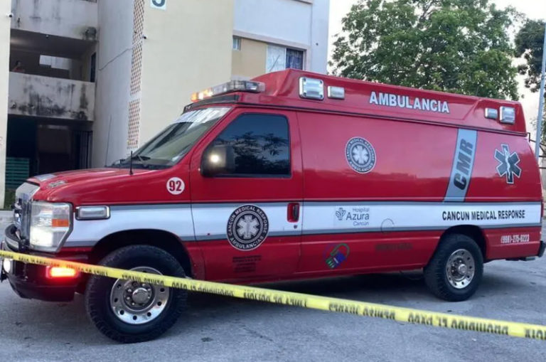 Disparan contra cuatro hombres en cancha de futbol en Cancún