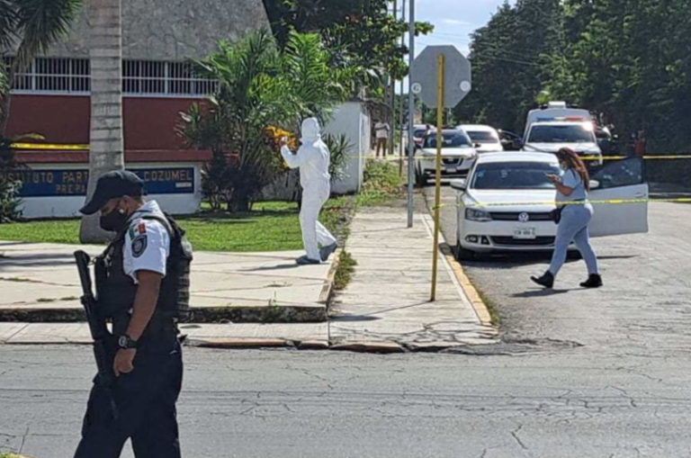 Matan a un hombre afuera de una escuela en Cozumel