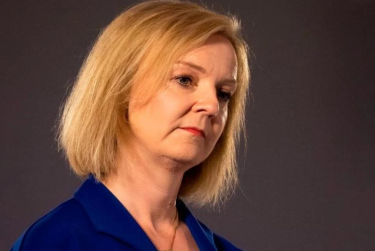 Liz Truss renuncia como primera ministra de Reino Unido